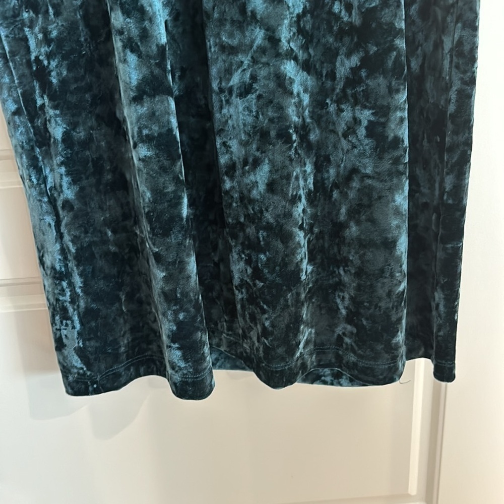 NWT Wayf Crushed Green Velvet Dress​​​​​​ - size L - Picture 9 of 9